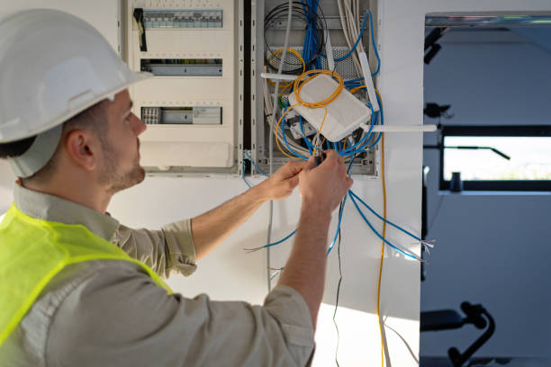 Best Affordable Emergency Electrician  in Waseca, MN
